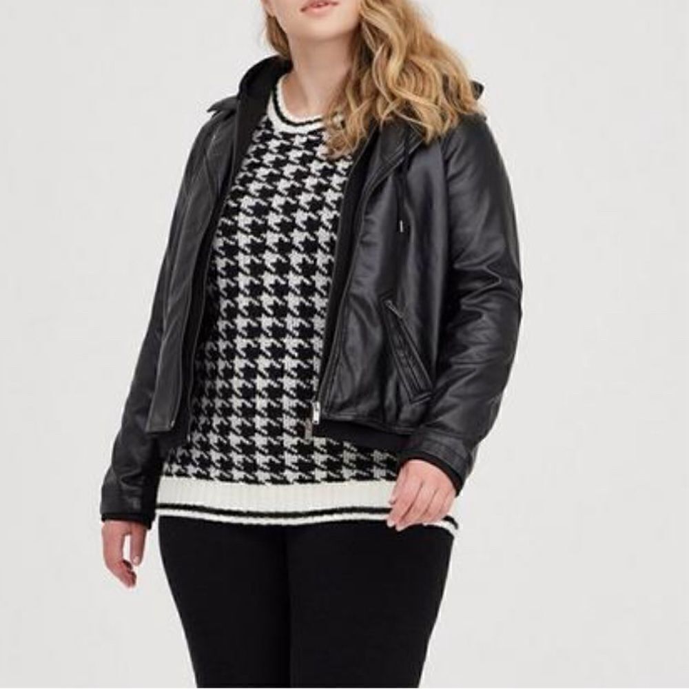 Torrid size 3 houndstooth pullover crewneck  extra soft sweater